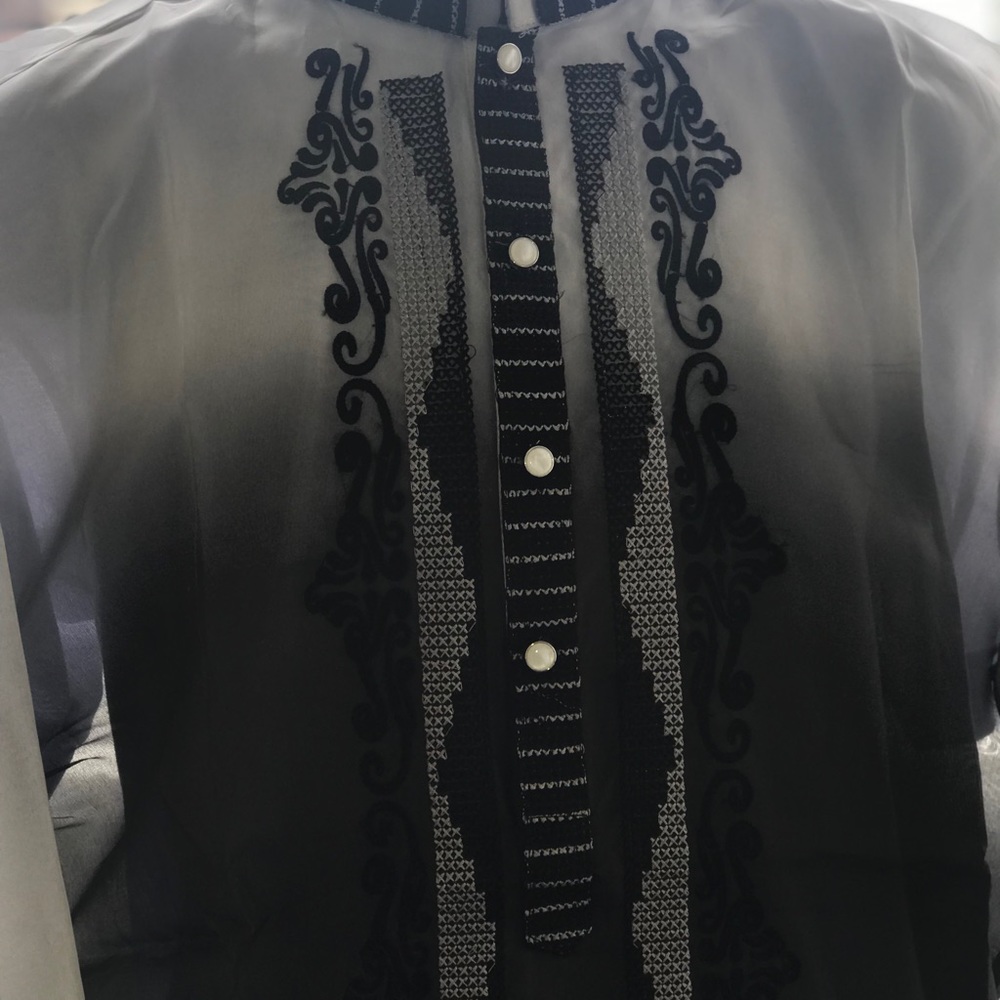 Pina Jusi Monochromatic Barong Tagalog - Picture 3 of 3